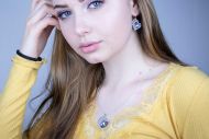 Valentýna SWAROVSKI (náhrdelník stříbrný, krystal modrofialový)