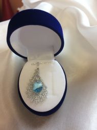 Náhrdelník Swarovski slza stříbrná (krystal modrý)