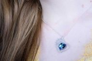 Valentýna SWAROVSKI (náhrdelník stříbrný, krystal fialový)