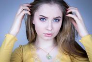 Valentýna SWAROVSKI (náhrdelník zlatý, krystal zelený)